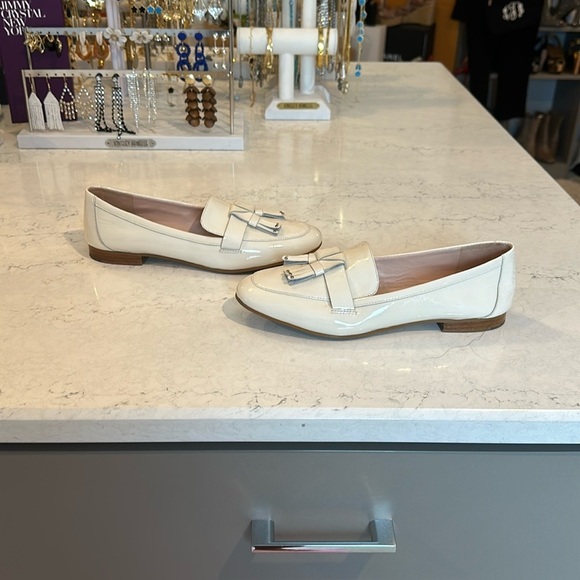 Kate Spade patent leather ivory tassel loafers size women’s 7 - Picture 1 of 7